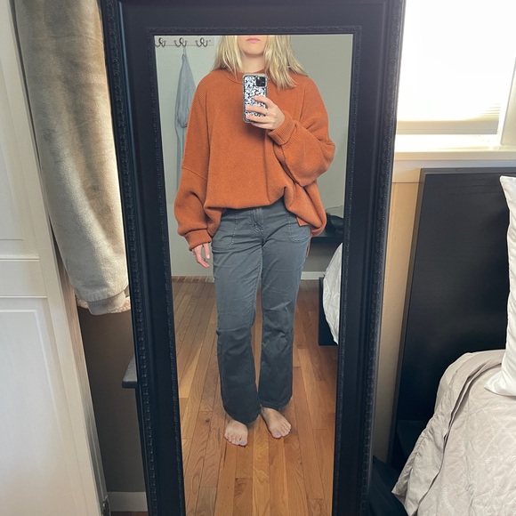 Size S Oversized Copper Orange Sweater. Good condition - no holes, wear, stains - Picture 3 of 7